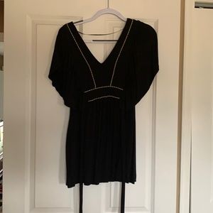 Guess V-neck shirt that ties in back.